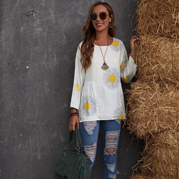 EMERY ROSE DROP SHOULDER FLORAL TOP - Picture 4 of 7